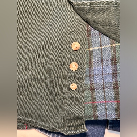 Vintage Disney Store Mickey Mouse Button Up Collar Shirt Green Blue Plaid - Picture 6 of 6